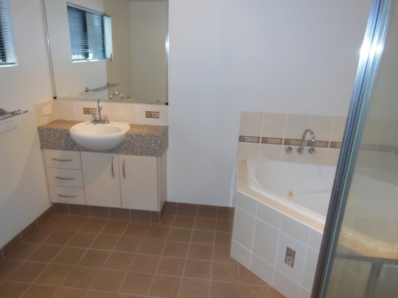 96a Anne Street, Aitkenvale QLD 4814