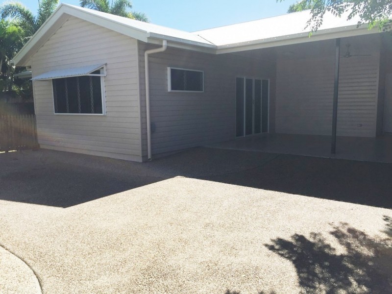 21B Lothair Street, Pimlico QLD 4812