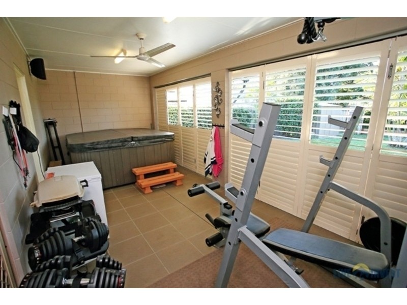 2 Redwood Avenue, Kirwan QLD 4817