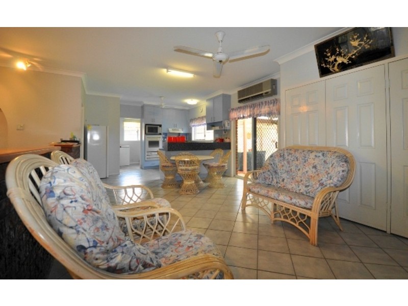 6 Mathiesen Street, Cranbrook QLD 4814