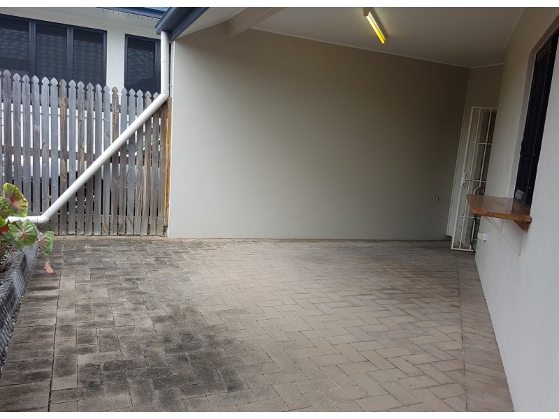 16 Columbia Way, Douglas QLD 4814