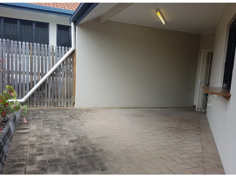 16 Columbia Way, Douglas QLD 4814