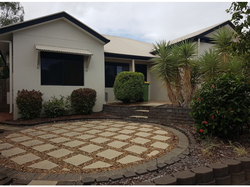 16 Columbia Way, Douglas QLD 4814