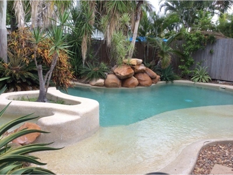 18 Emerald Street, Kirwan QLD 4817