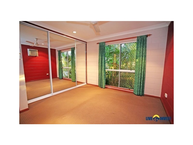 32 Leila Avenue, Rasmussen QLD 4815