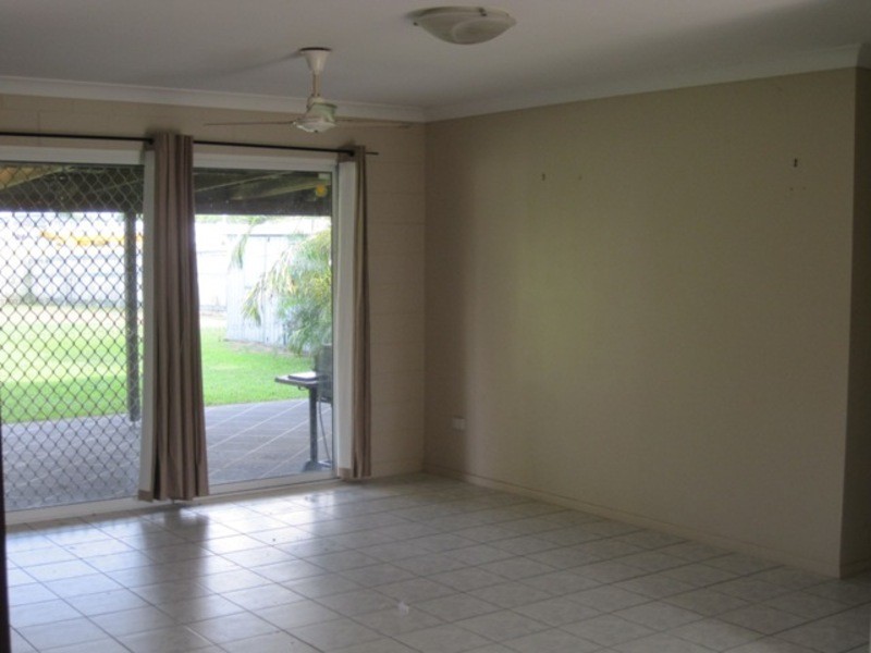 21 Spruce Street, Kirwan QLD 4817