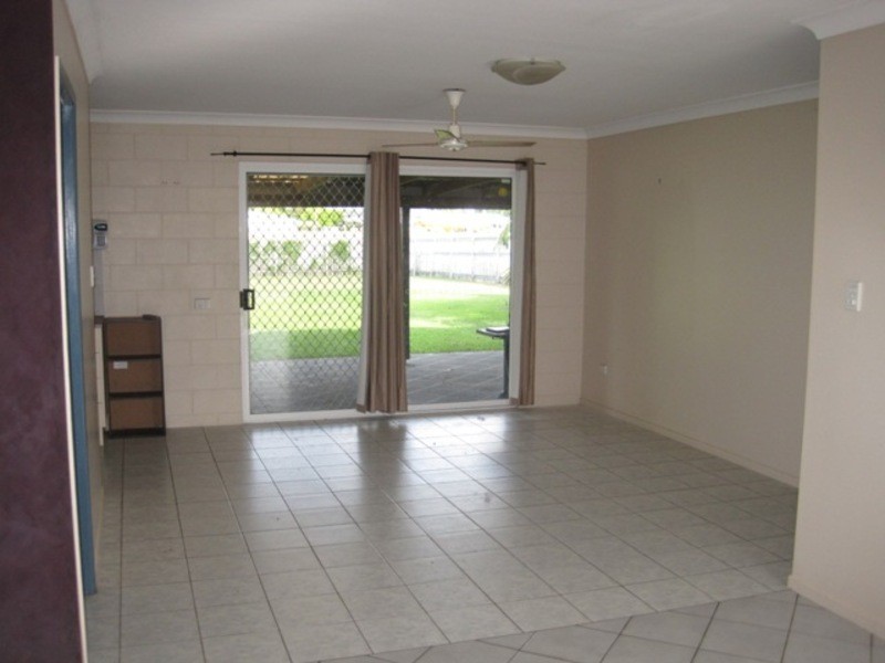 21 Spruce Street, Kirwan QLD 4817