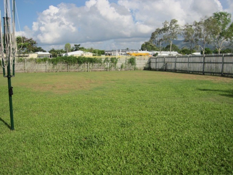 21 Spruce Street, Kirwan QLD 4817