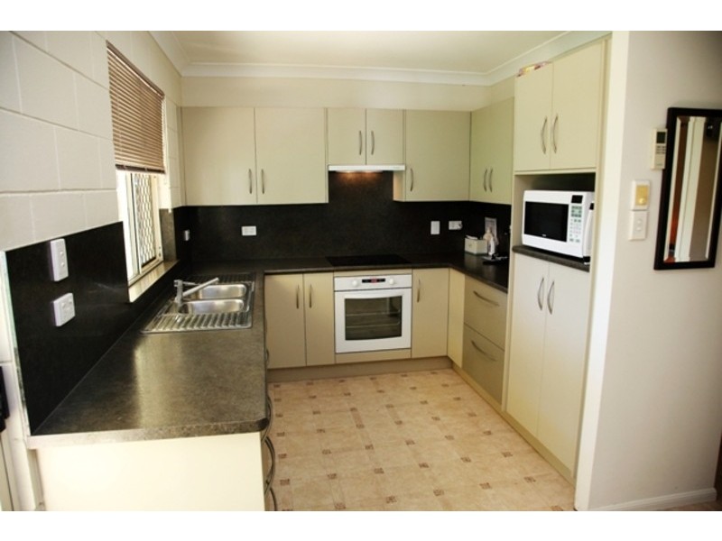 233 Kelso Drive, Kelso QLD 4815