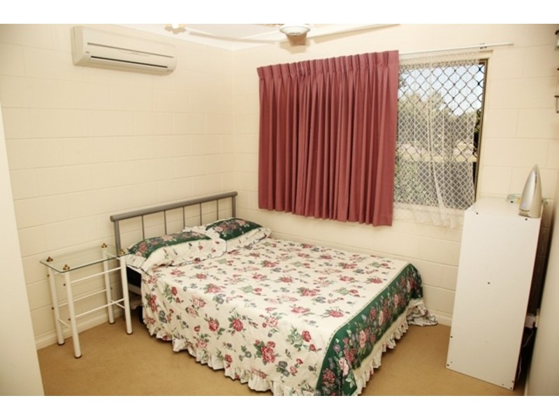 233 Kelso Drive, Kelso QLD 4815