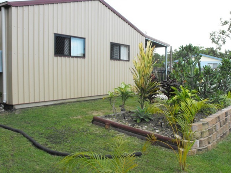 183 Ocean Parade, Balgal Beach QLD 4816