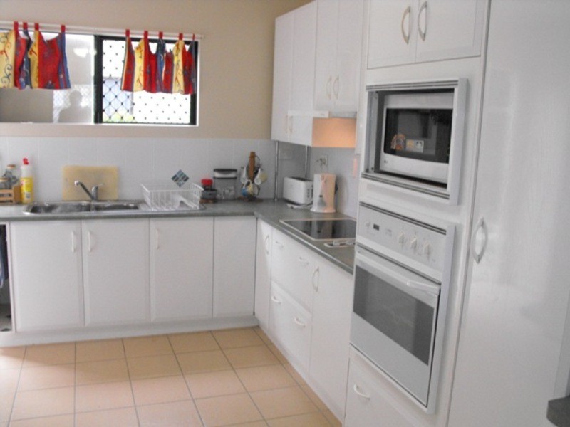 183 Ocean Parade, Balgal Beach QLD 4816