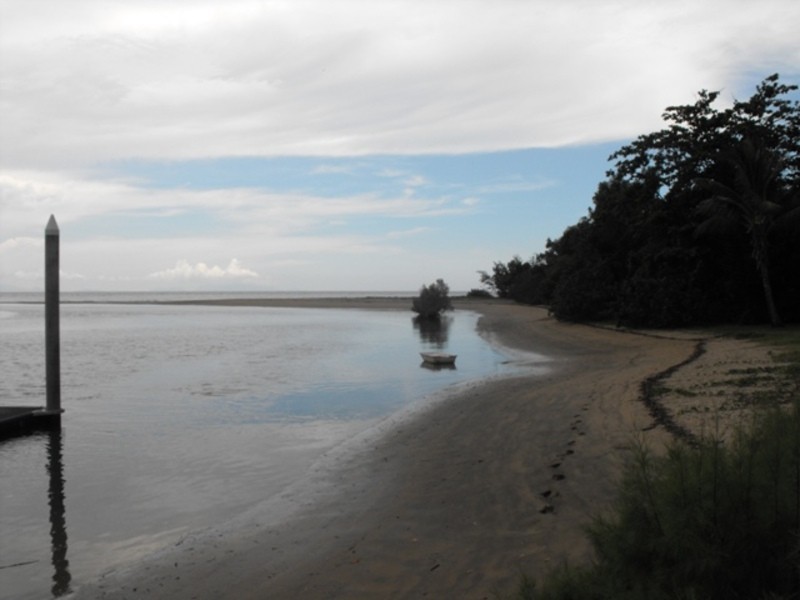 183 Ocean Parade, Balgal Beach QLD 4816