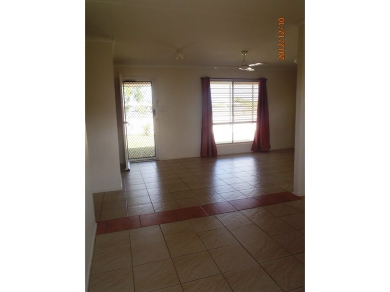 12 Josephine Crescent, Rasmussen QLD 4815