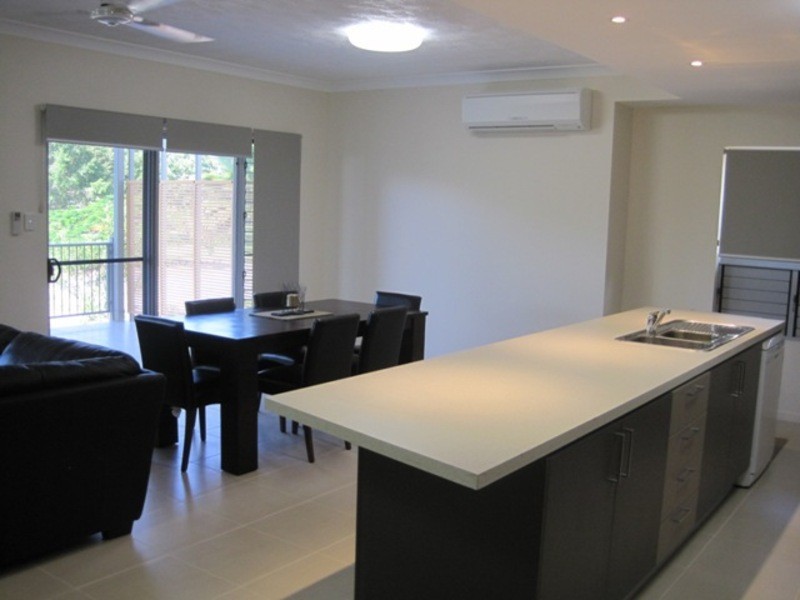 1/11 Crauford Street, West End QLD 4810