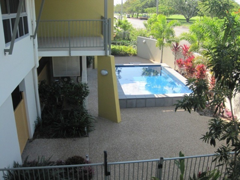 1/11 Crauford Street, West End QLD 4810