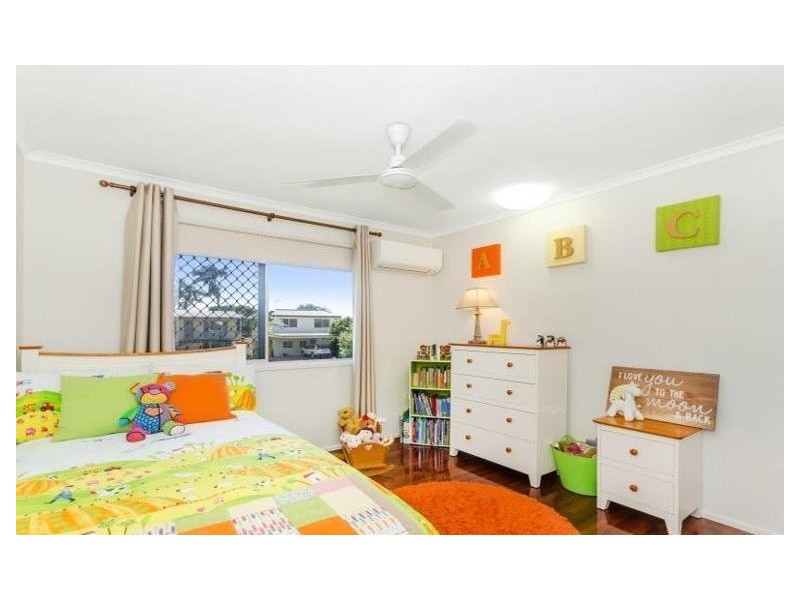 8 Bligh Street, Kirwan QLD 4817