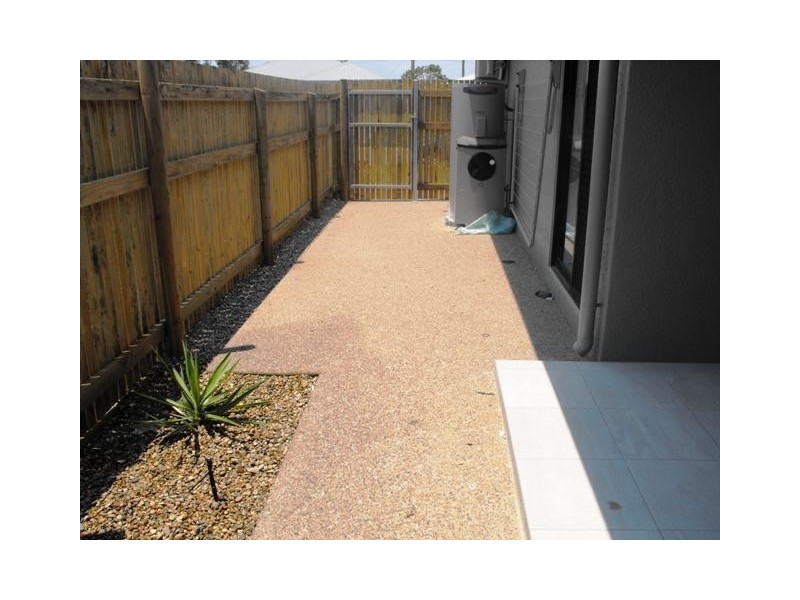 1/2 Claret Close, Condon QLD 4815