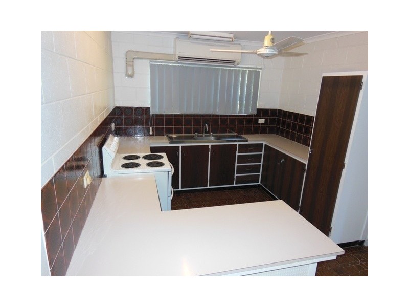 3/8 Piccadilly Street, Hyde Park QLD 4812