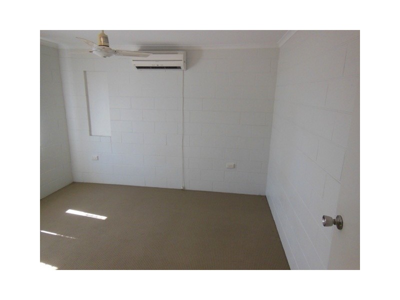 3/8 Piccadilly Street, Hyde Park QLD 4812