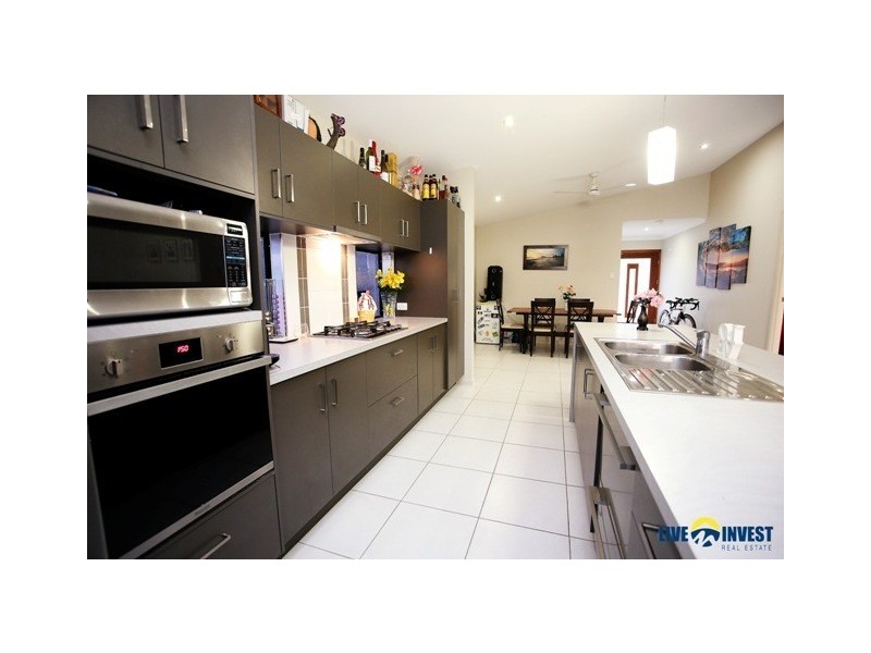 1 South Beck Drive, Rasmussen QLD 4815