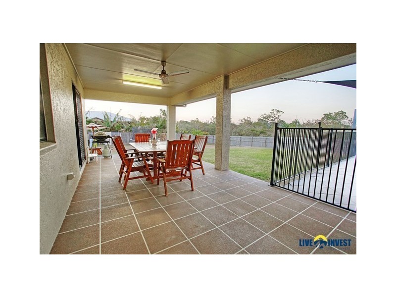 1 South Beck Drive, Rasmussen QLD 4815