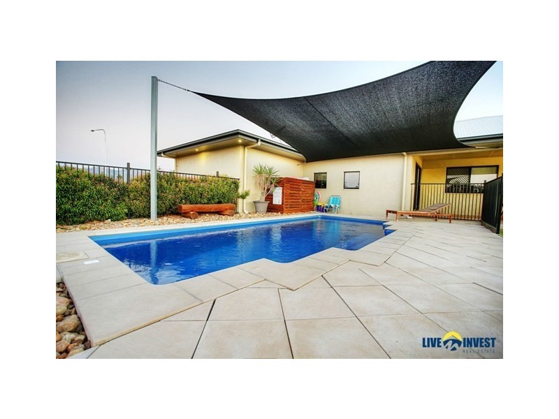 1 South Beck Drive, Rasmussen QLD 4815