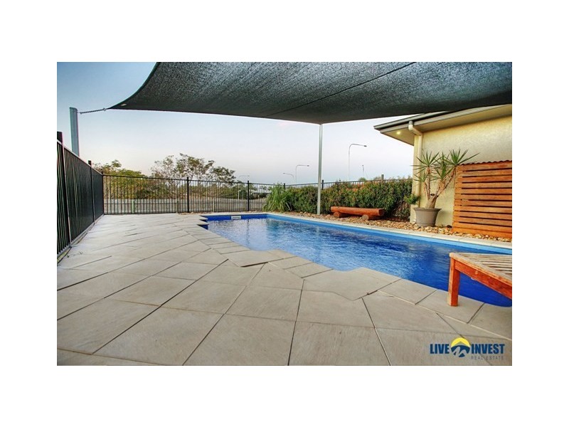 1 South Beck Drive, Rasmussen QLD 4815