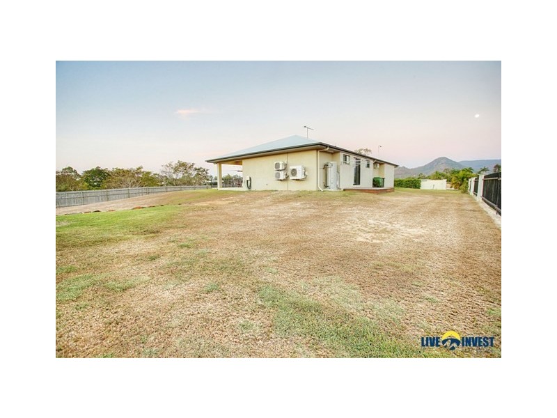 1 South Beck Drive, Rasmussen QLD 4815