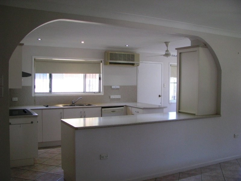 25 Rossiter Street, Cranbrook QLD 4814