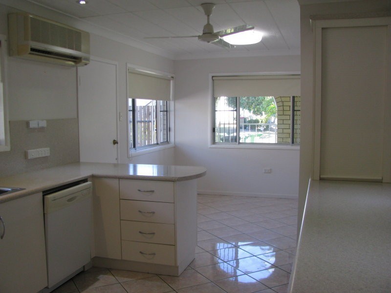 25 Rossiter Street, Cranbrook QLD 4814