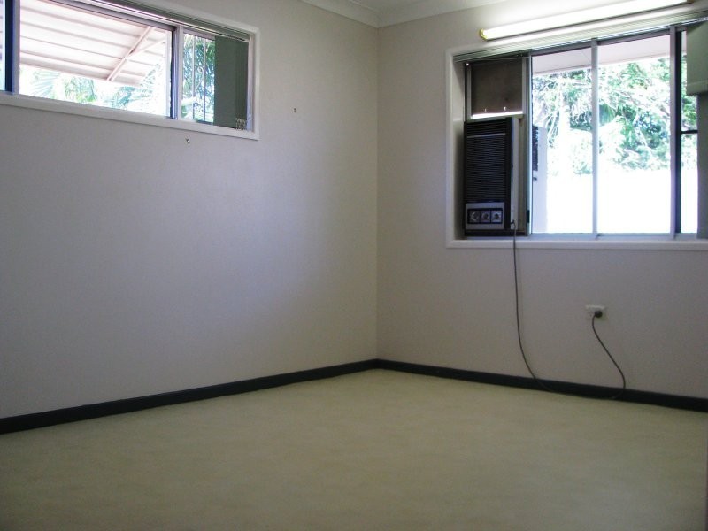 25 Rossiter Street, Cranbrook QLD 4814