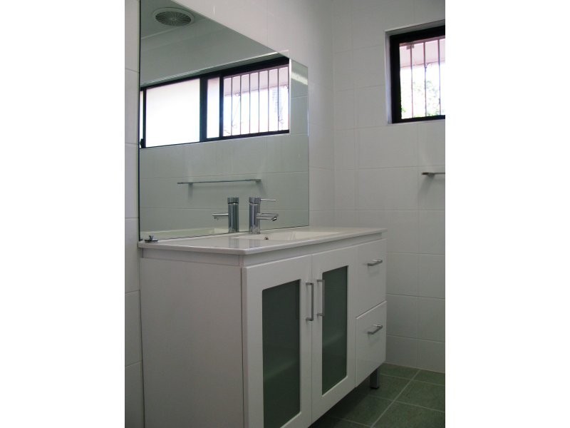 25 Rossiter Street, Cranbrook QLD 4814