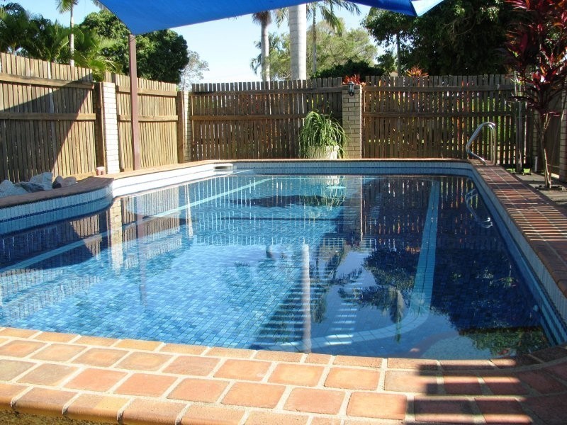 25 Rossiter Street, Cranbrook QLD 4814