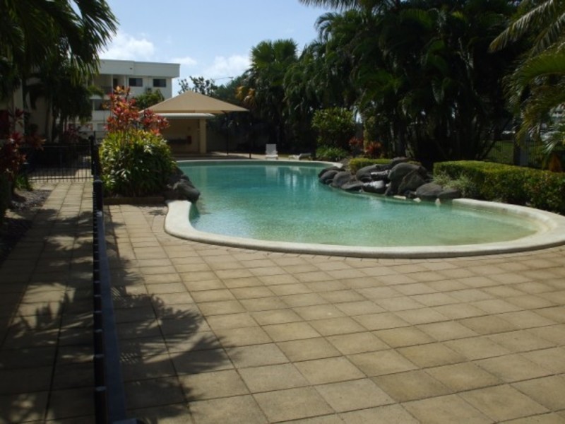 14/18 – 30 Sir Leslie Thiess Drive, Townsville City QLD 4810
