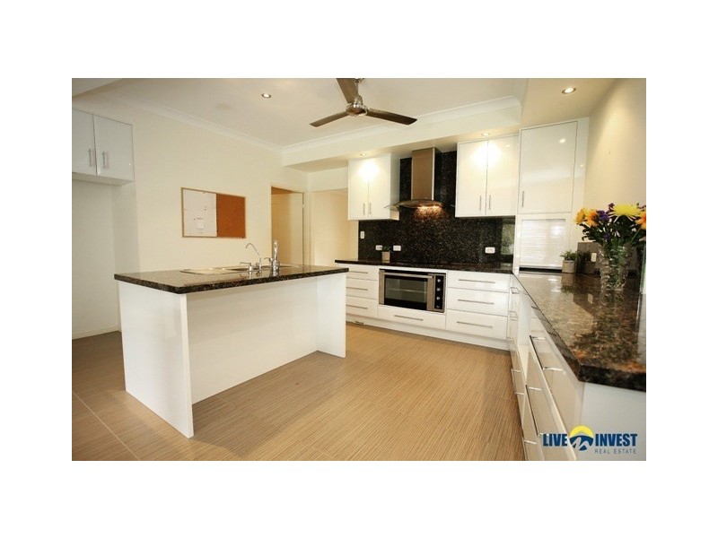 6 Caspian Court, Kelso QLD 4815