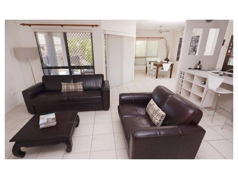 14 Waterdragon Link, Douglas QLD 4814