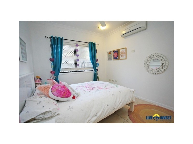 30 Greentree Circuit, Bushland Beach QLD 4818