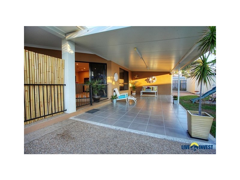 30 Greentree Circuit, Bushland Beach QLD 4818