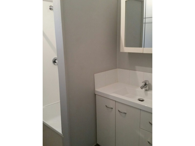 2/22 Tyrrell Street, Gulliver QLD 4812