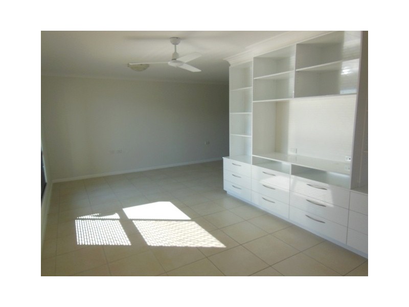 66 Forbes Street, Cluden QLD 4811