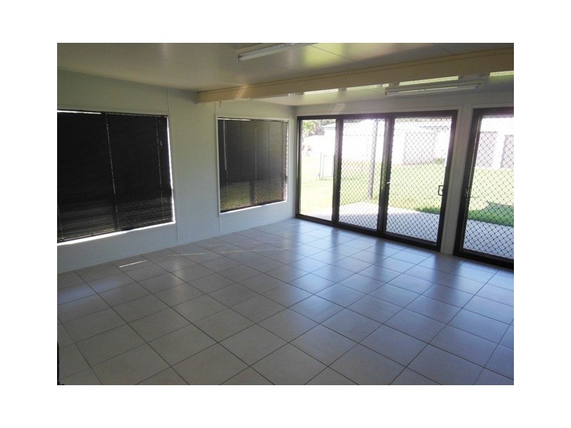 66 Forbes Street, Cluden QLD 4811