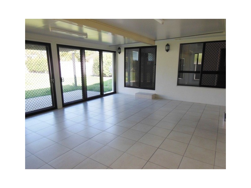 66 Forbes Street, Cluden QLD 4811