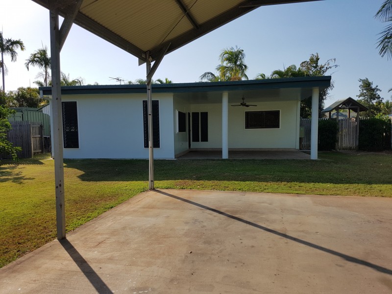 27 Manuka Court, Bushland Beach QLD 4818