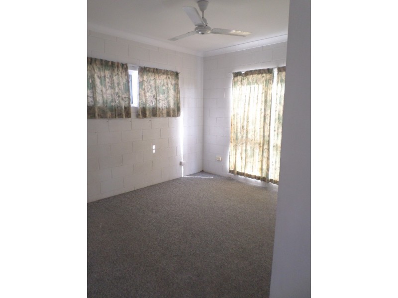 20 Lyndhurst Street, Mount Louisa QLD 4814