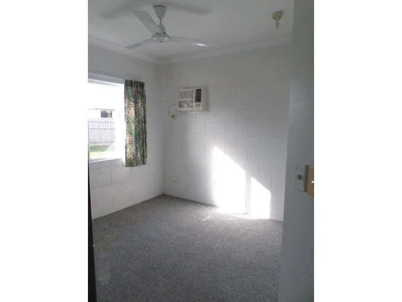 20 Lyndhurst Street, Mount Louisa QLD 4814