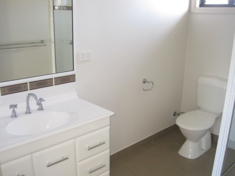 8 Summerland Drive, Deeragun QLD 4818