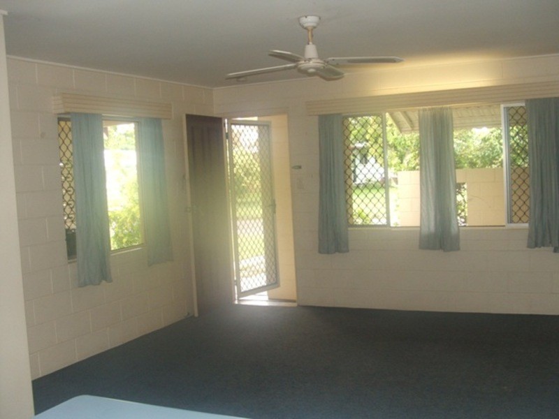 2/42 Churinga Street, Kirwan QLD 4817