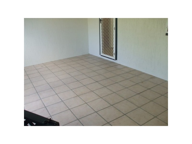 8 Holroyd Street, Wulguru QLD 4811