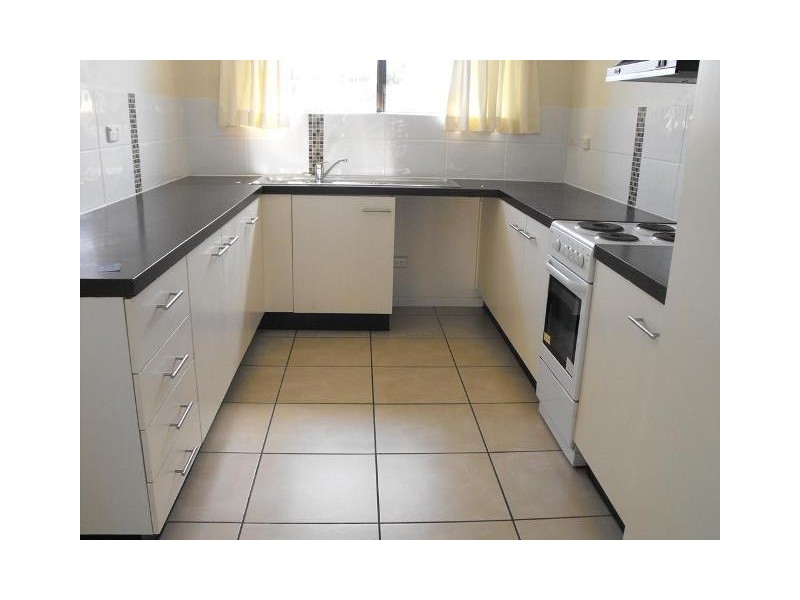 4/8 Goldring Street, Hermit Park QLD 4812